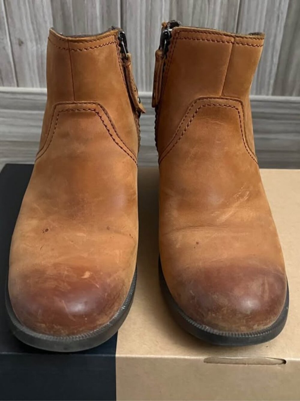 Teva Caramel Waterproof Leather Boots Size 7.5
